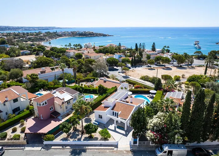 Ivy Blue Villa By Nomads - Short Walk To Coral Bay